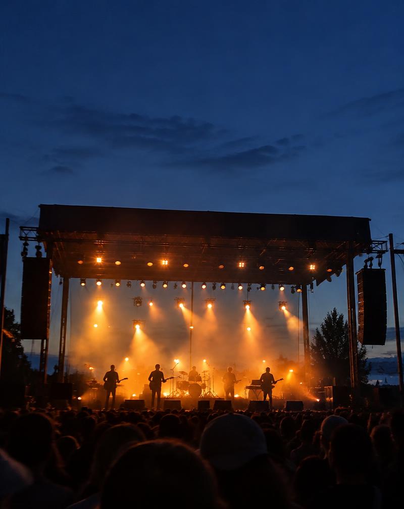 Scène extérieure au crépuscule (photo d'ambiance)